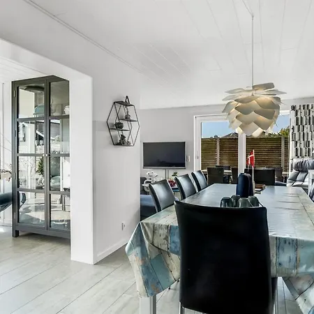 Feriehus Isabel - 600m From The Sea By Interhome Blokhus