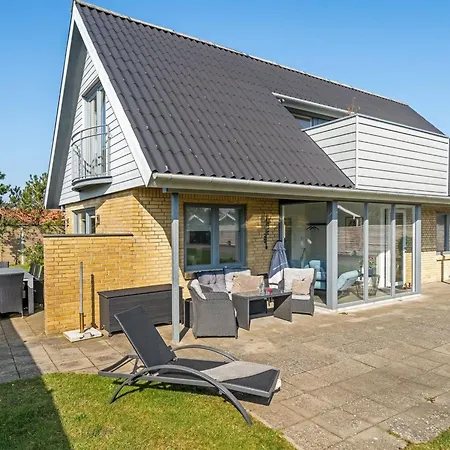 Vakantiehuis Isabel - 600m From The Sea By Interhome